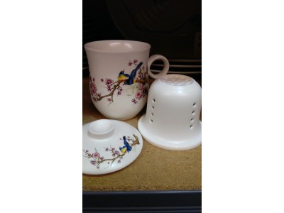 Chinese Magpie and Blossom Mug with Lid and Infuser